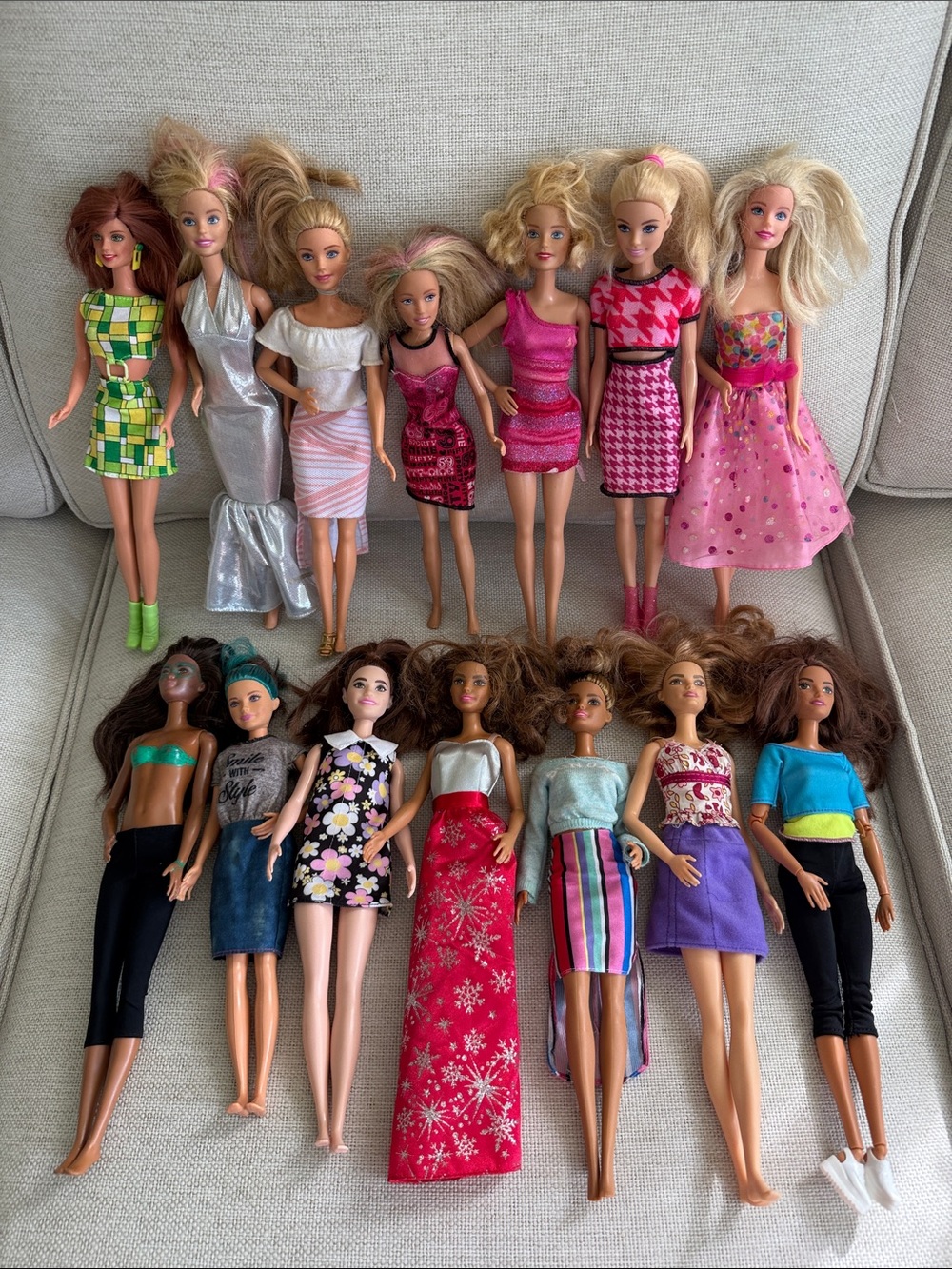 Barbie Doll Lot of 14 Dolls Y2K - Picture 6 of 6